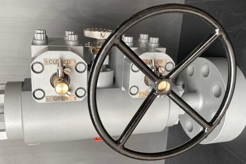 High-pressure 20K PSI gate valve - Omani oil & gas project